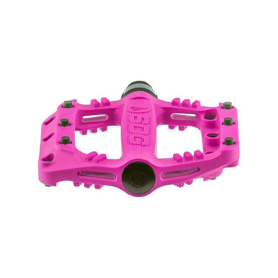 Flat hot sale pedals pink